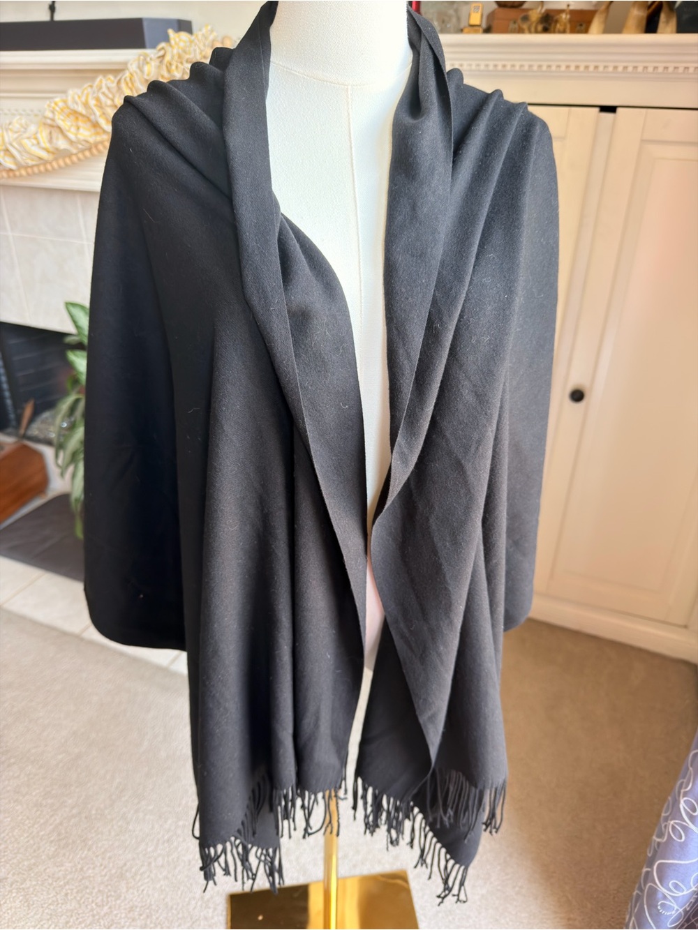 Cashmere Blend Fringed Wrap Pashmina Scarf